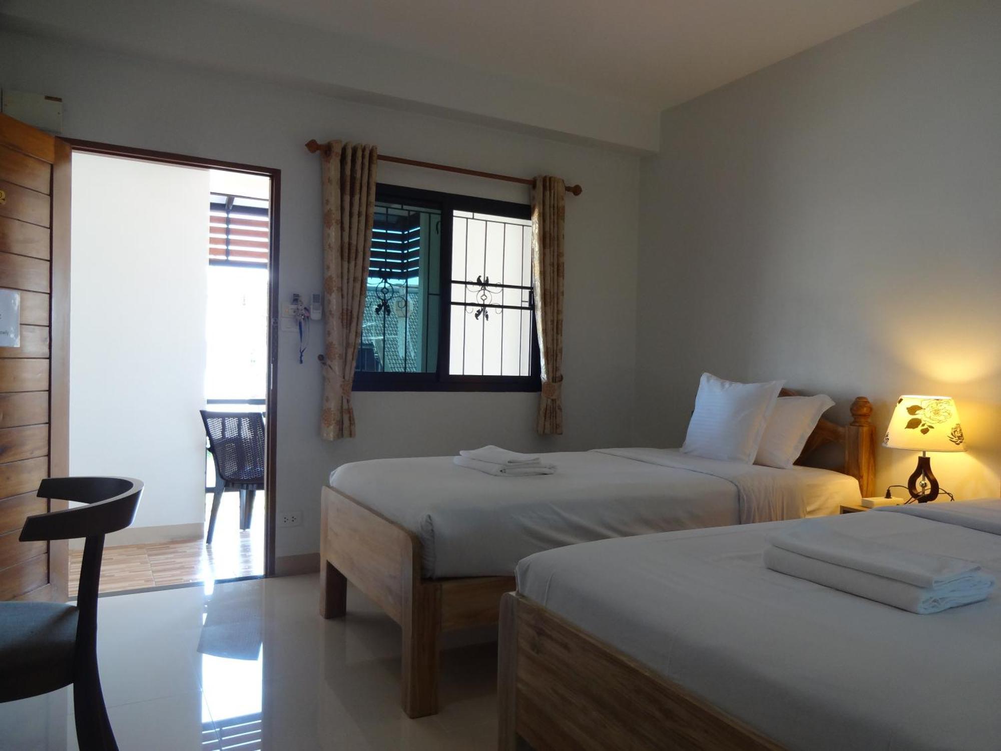 Hotel Rena House Chiang Mai Extérieur photo