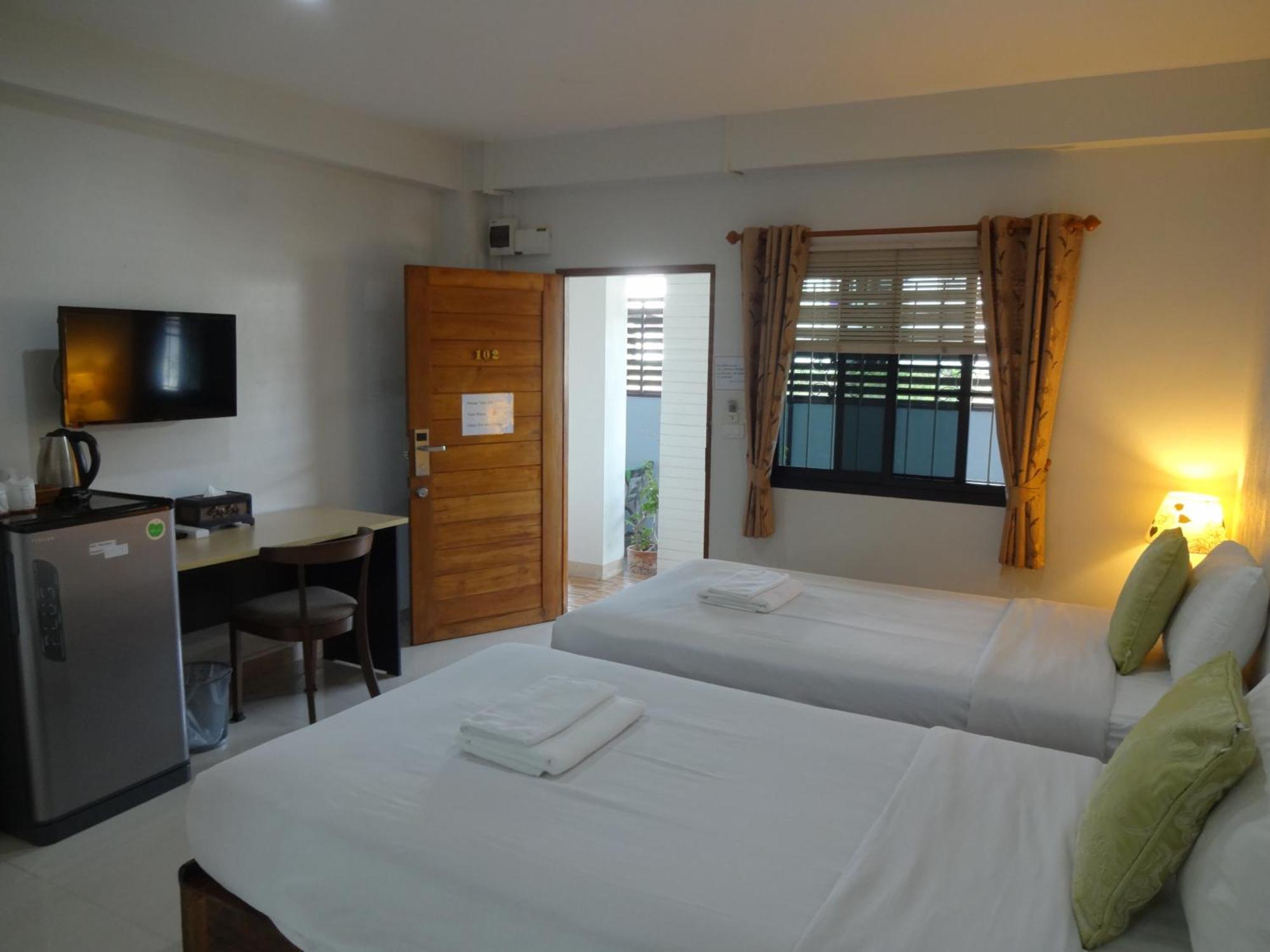 Hotel Rena House Chiang Mai Extérieur photo